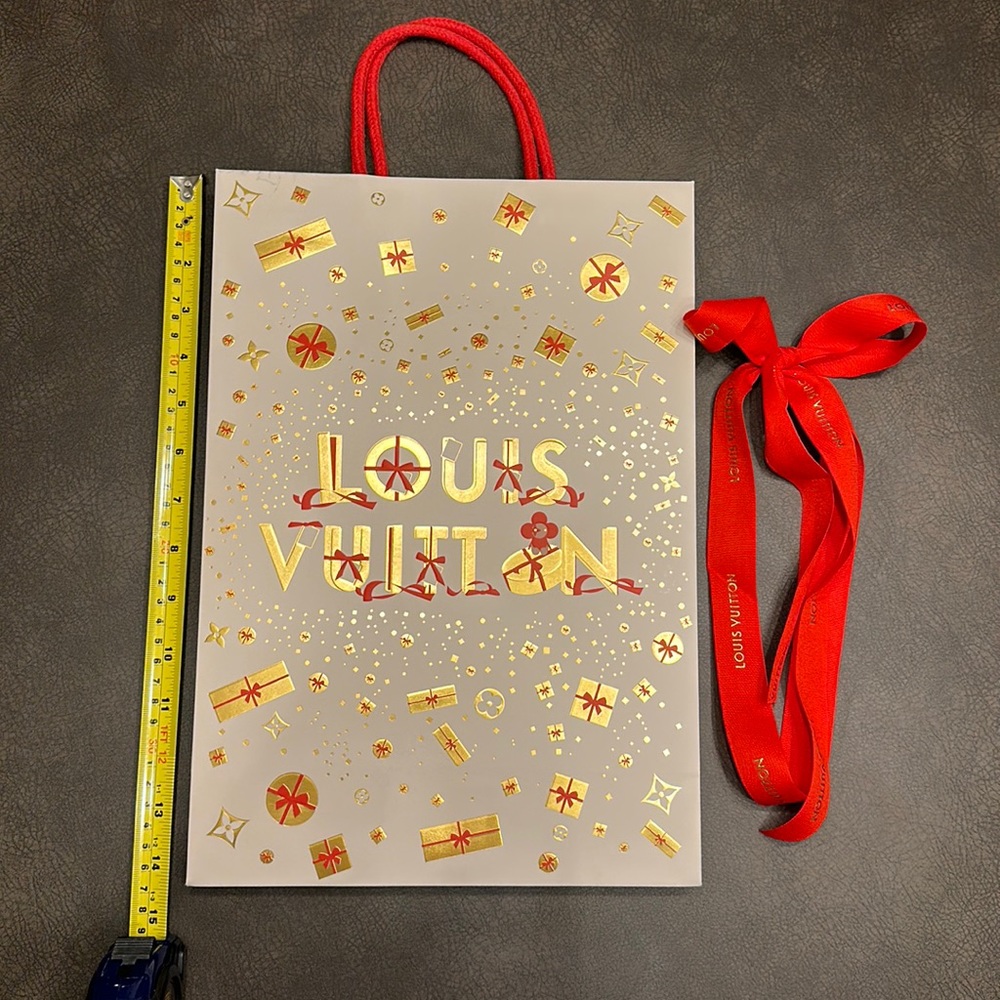 Louis Vuitton 2023 Holiday Gift Bag & Ribbon